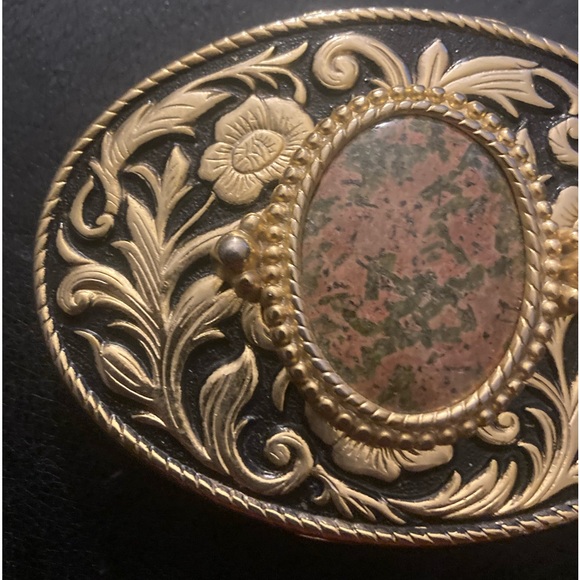 Rare Find Gold & Black Oval Shaped Floral & Leaf Design Belt Buckle - Picture 8 of 16
